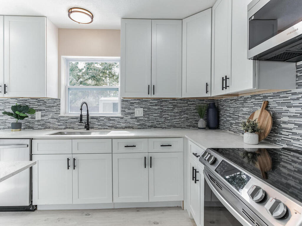 73 London Drive, Palm Coast, FL 32137