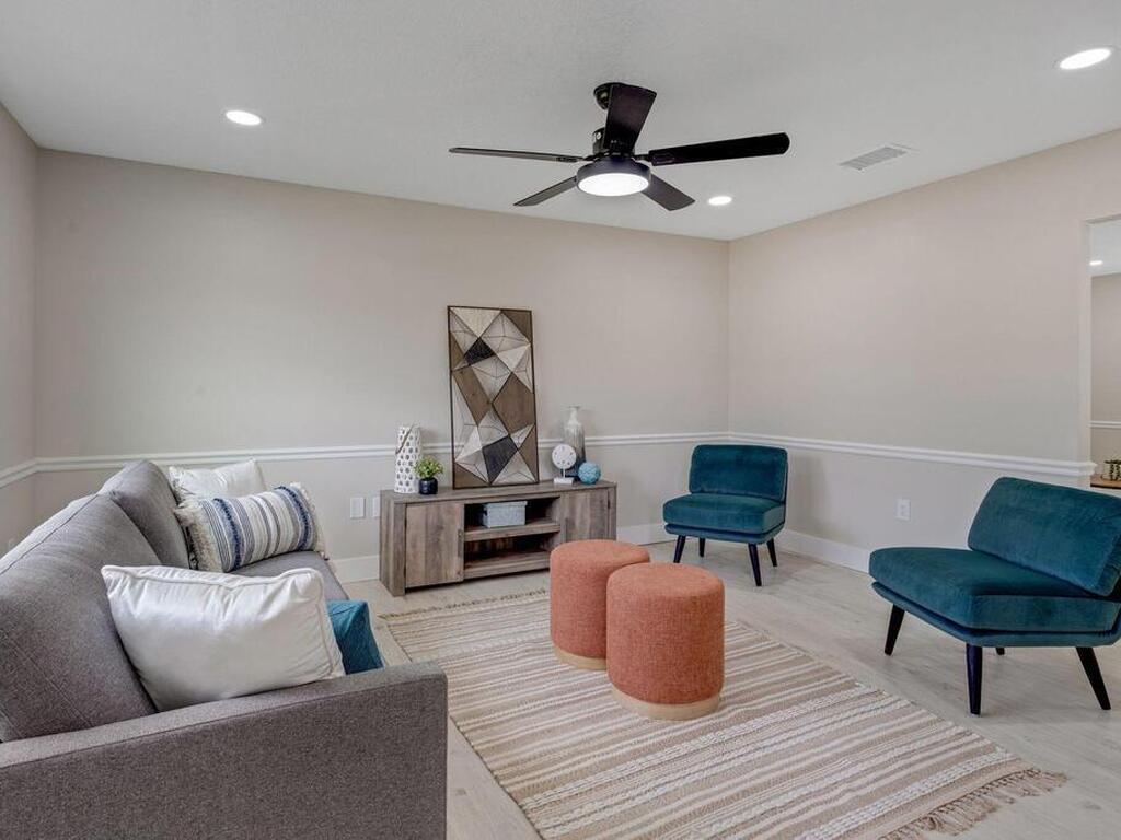 73 London Drive, Palm Coast, FL 32137