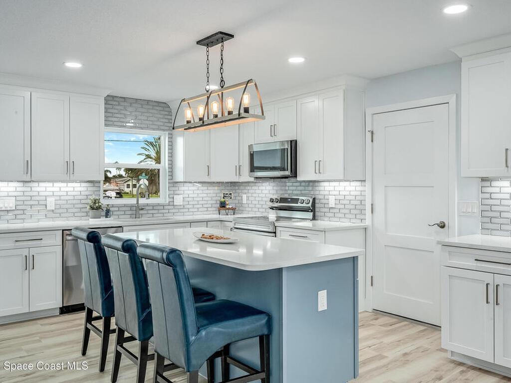 122 Poinsetta Street, Indialantic, FL 32903