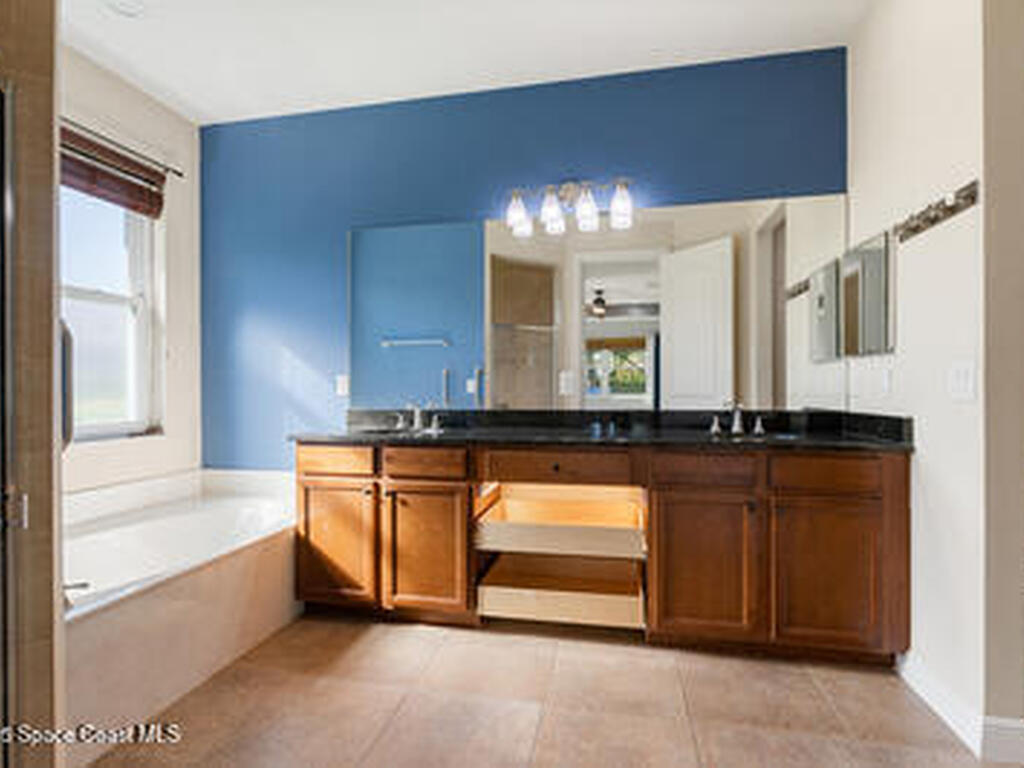 470 Stoney Brook Farm Court, Vero Beach, FL 32968