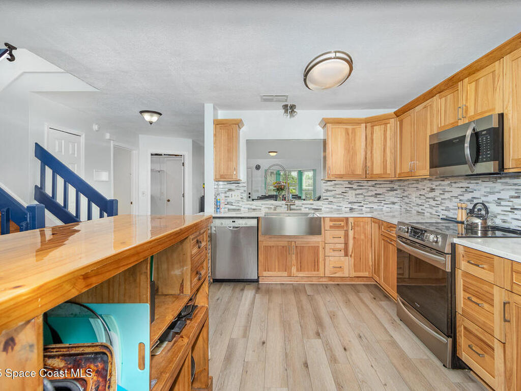 12100 Calaboose Court, Orlando, FL 32828