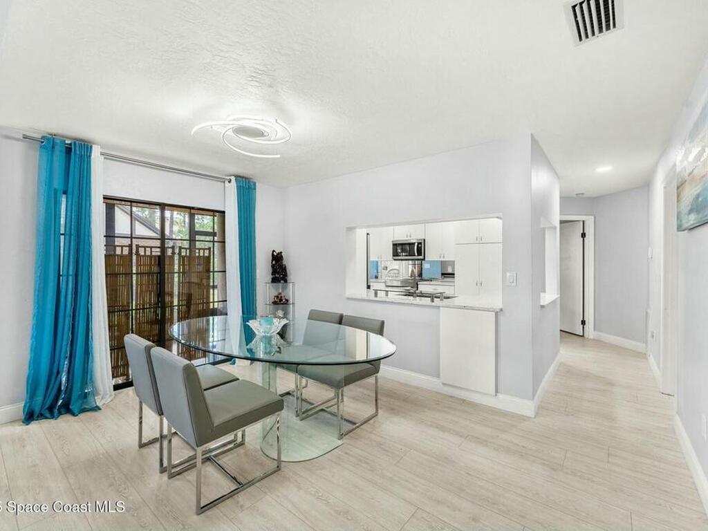 722 Greenwood Manor Circle, West Melbourne, FL 32904