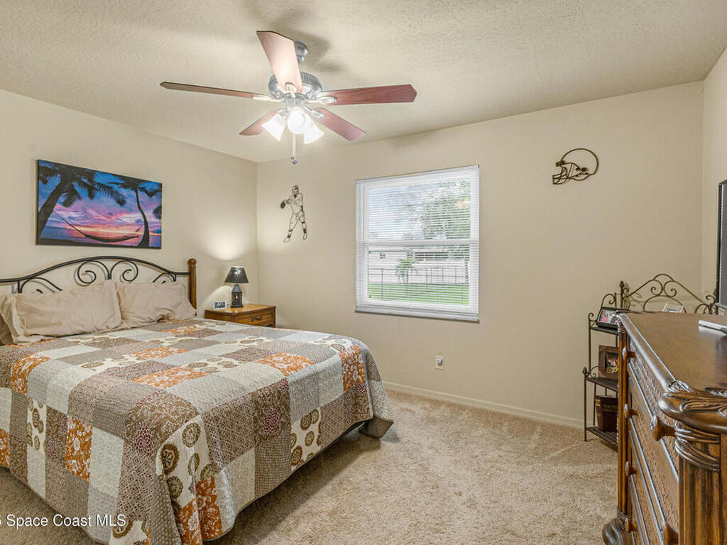 2163 Oaklyn Street, Palm Bay, FL 32907