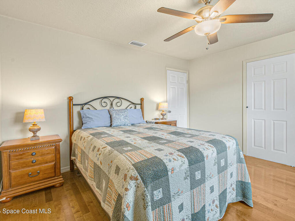 2163 Oaklyn Street, Palm Bay, FL 32907