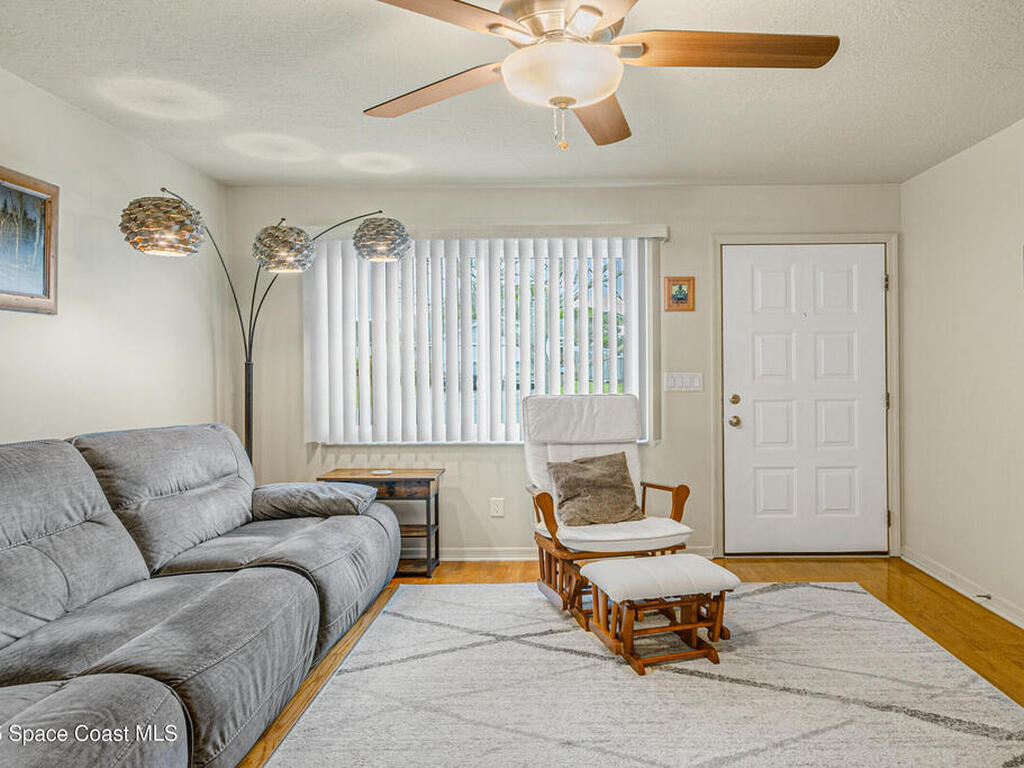 2163 Oaklyn Street, Palm Bay, FL 32907