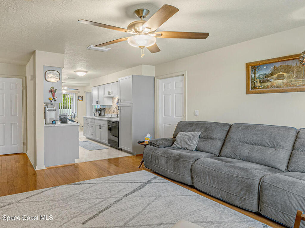 2163 Oaklyn Street, Palm Bay, FL 32907