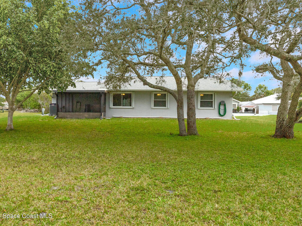 2163 Oaklyn Street, Palm Bay, FL 32907