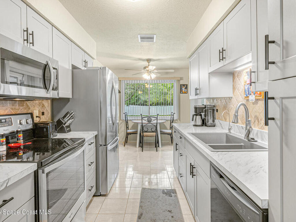2163 Oaklyn Street, Palm Bay, FL 32907