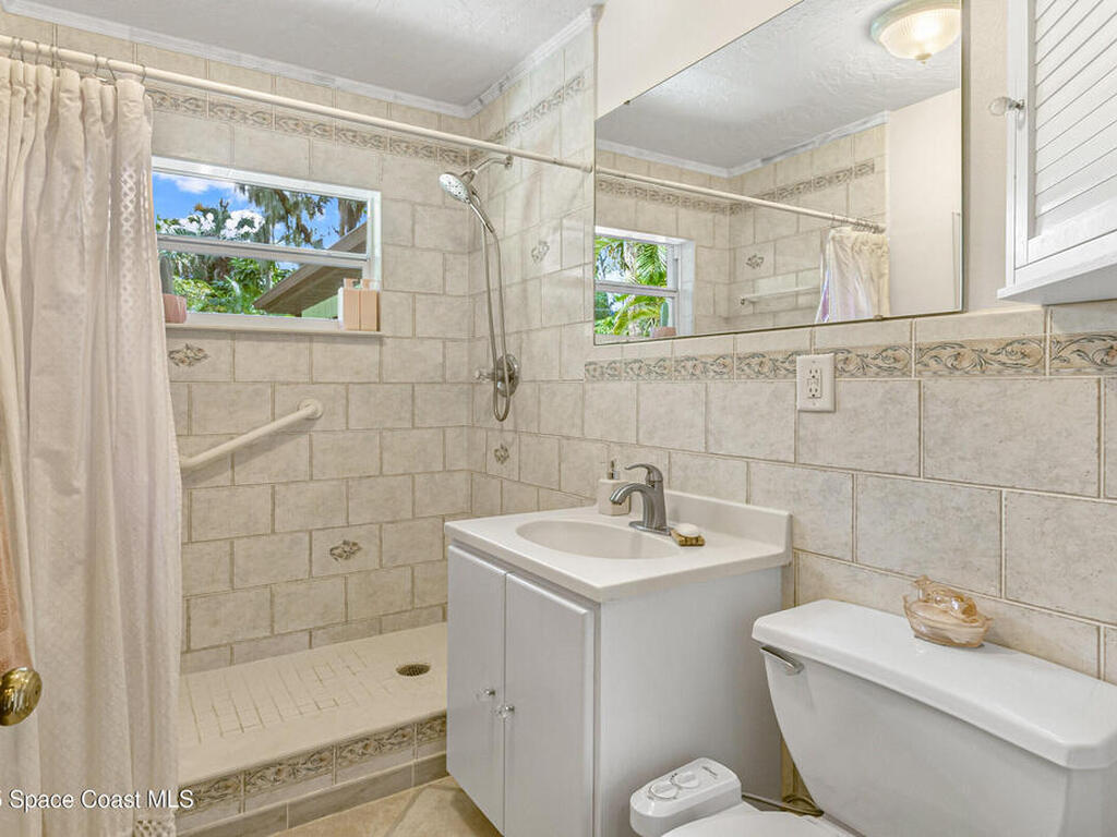 570 Acacia Avenue, Melbourne Village, FL 32904