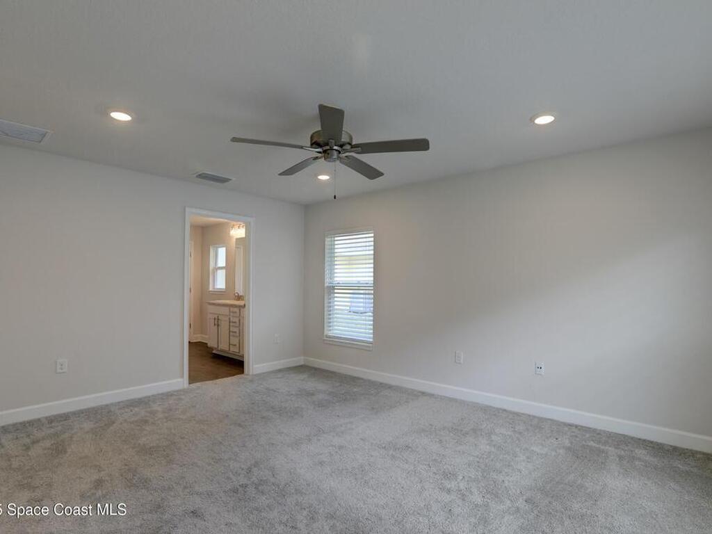 582 Caravan Terrace, Sebastian, FL 32958