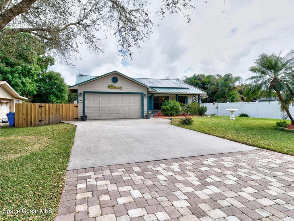 1226 32nd Avenue, Vero Beach, FL 32968