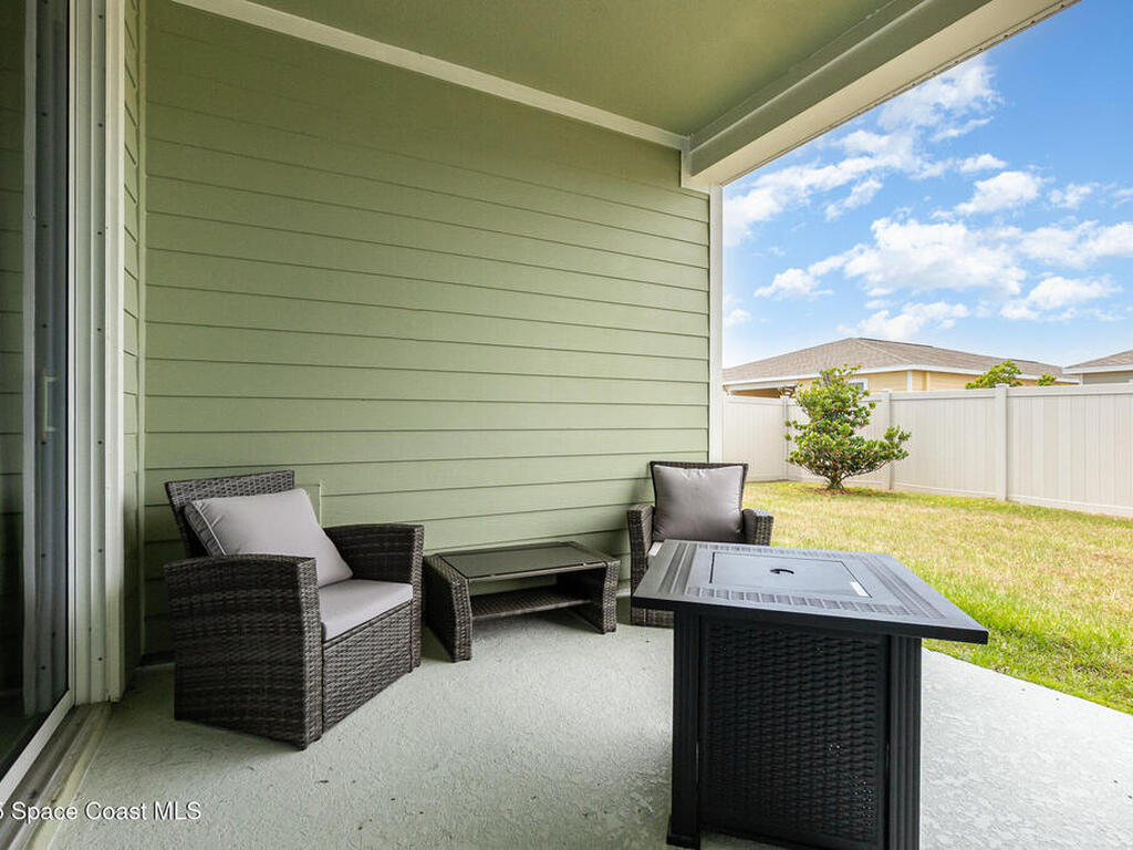 4351 Finch Lane, Kissimmee, FL 34746