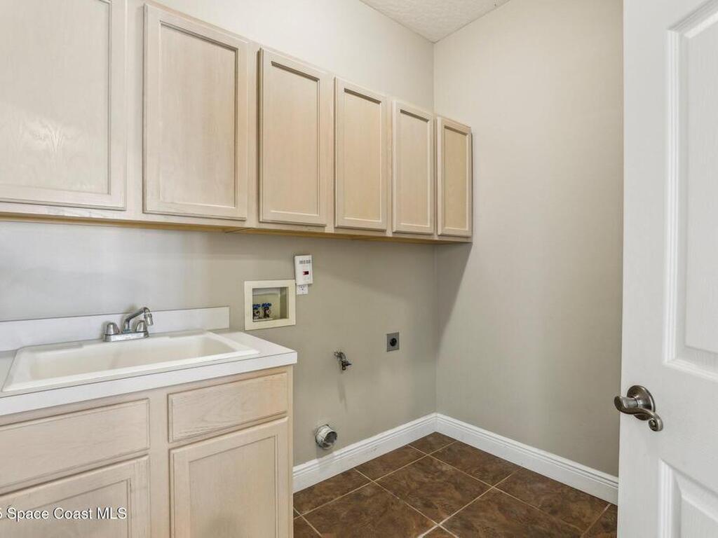 404 Espana Court, Satellite Beach, FL 32937