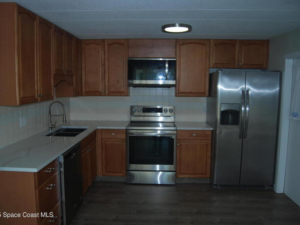1010 Wren Circle, Barefoot Bay, FL 32976