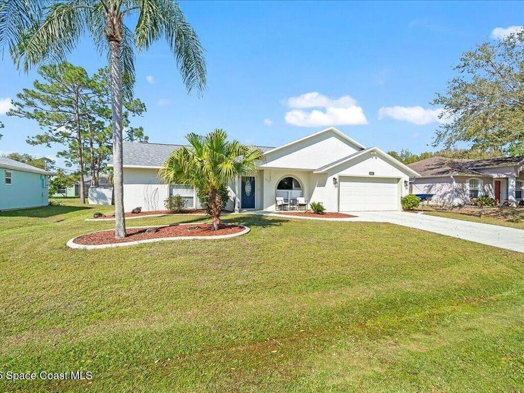 814 Hanau Avenue, Palm Bay, FL 32907