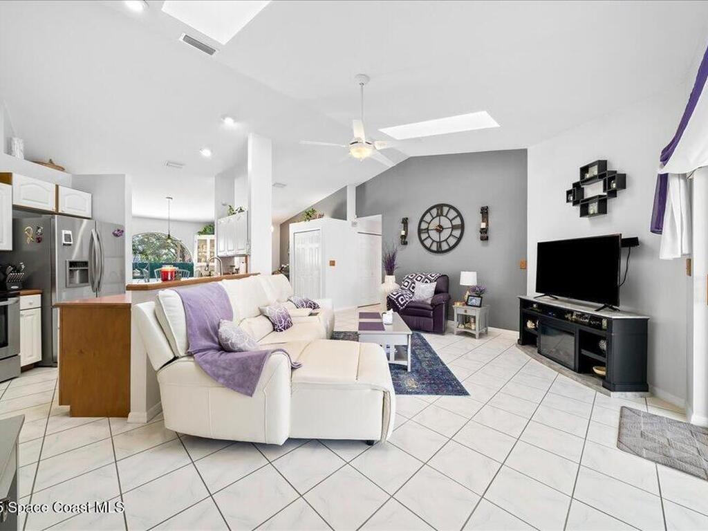 814 Hanau Avenue, Palm Bay, FL 32907