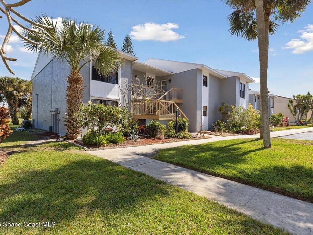 2801 Sand Trap Lane, Melbourne, FL 32935