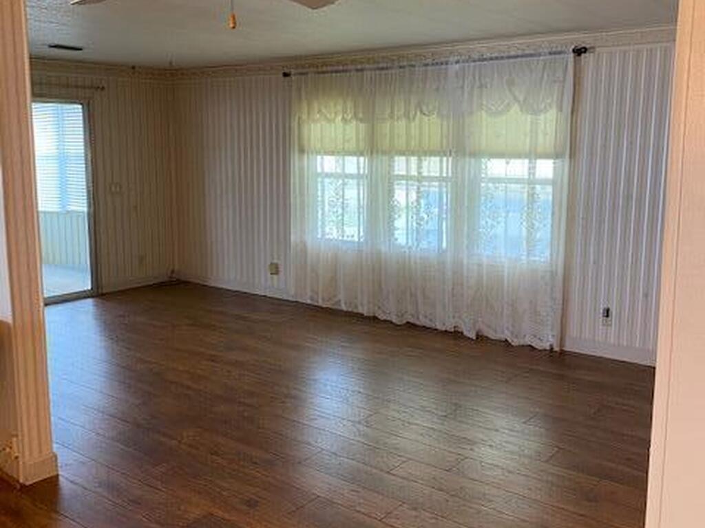 555 Ruth Circle, Melbourne, FL 32904