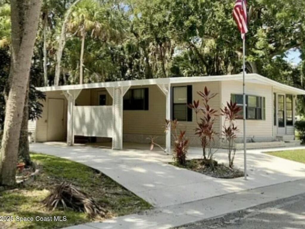 370 Holiday Park Boulevard, Palm Bay, FL 32907
