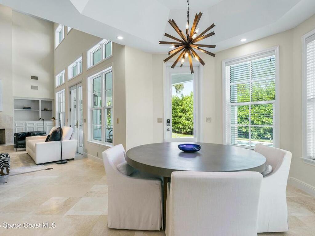 2218 E Ocean Oaks Lane, Vero Beach, FL 32963
