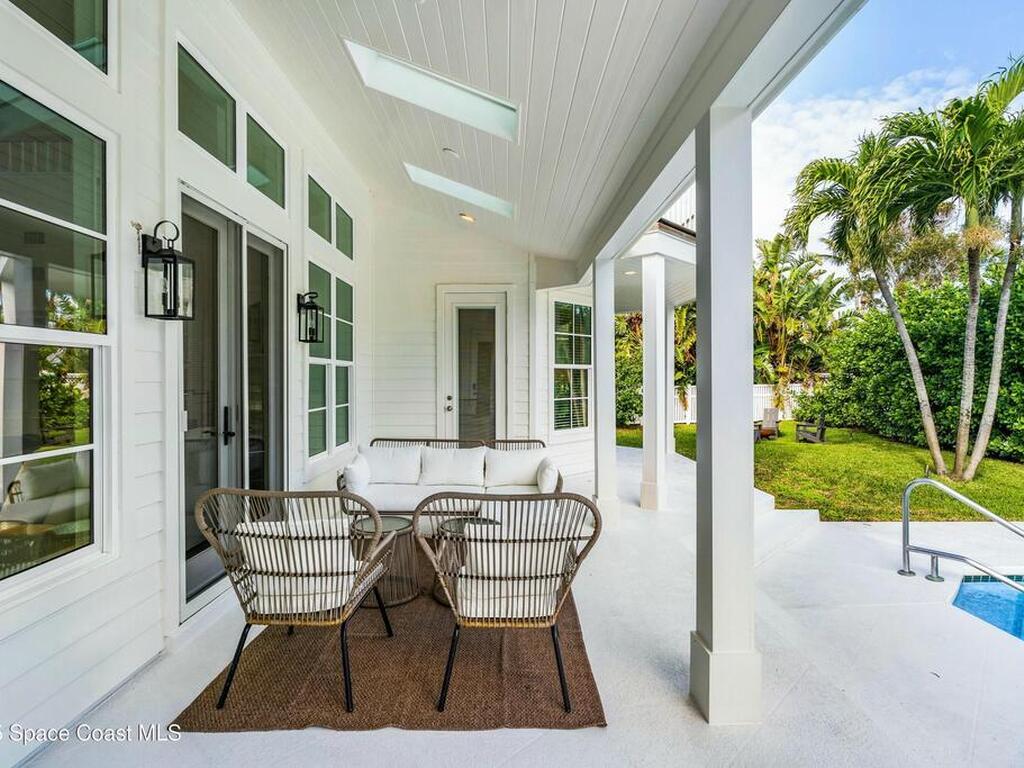 2218 E Ocean Oaks Lane, Vero Beach, FL 32963