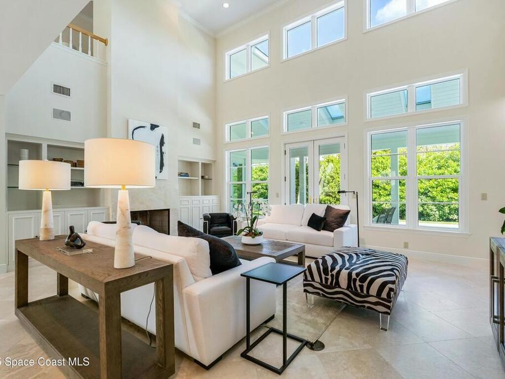 2218 E Ocean Oaks Lane, Vero Beach, FL 32963