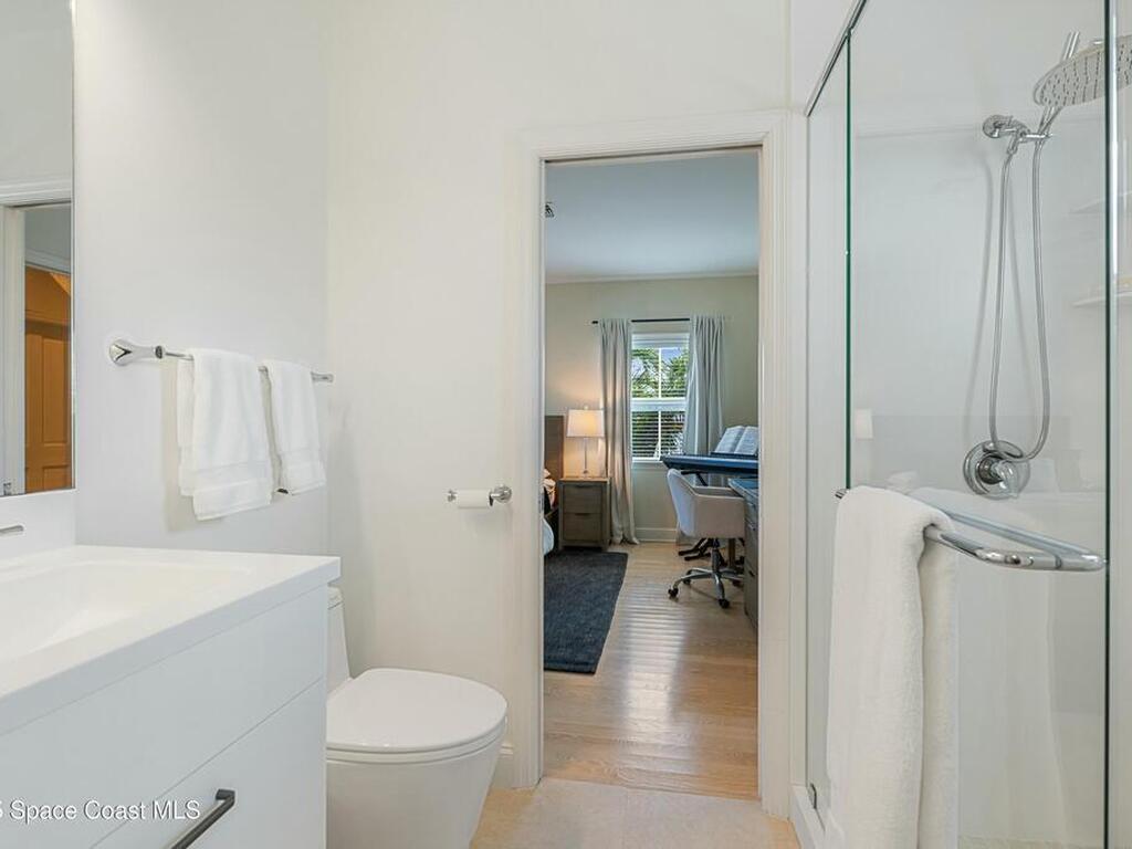 2218 E Ocean Oaks Lane, Vero Beach, FL 32963