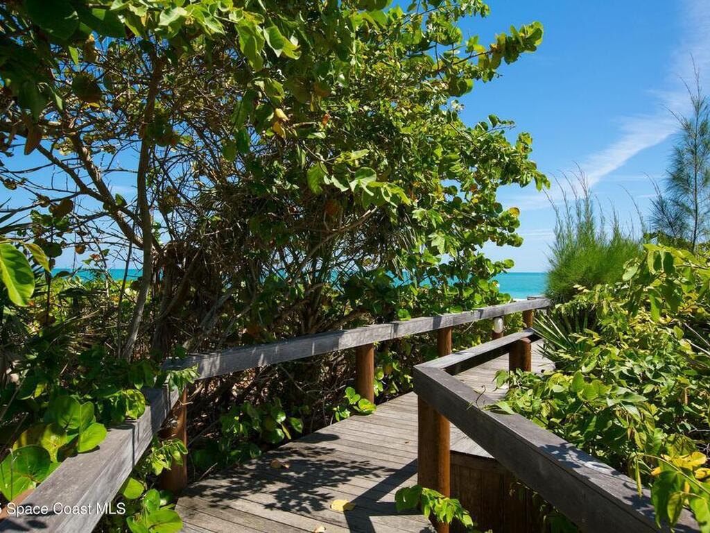 2218 E Ocean Oaks Lane, Vero Beach, FL 32963
