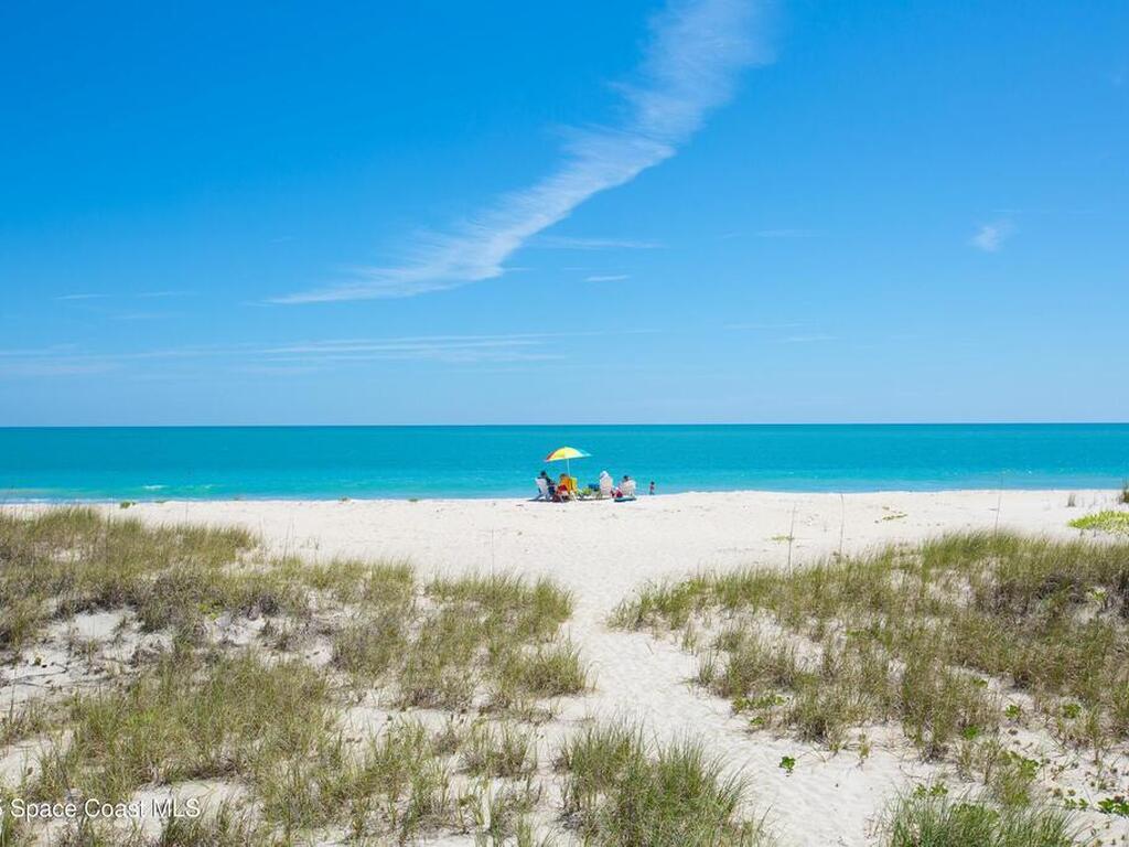 2218 E Ocean Oaks Lane, Vero Beach, FL 32963