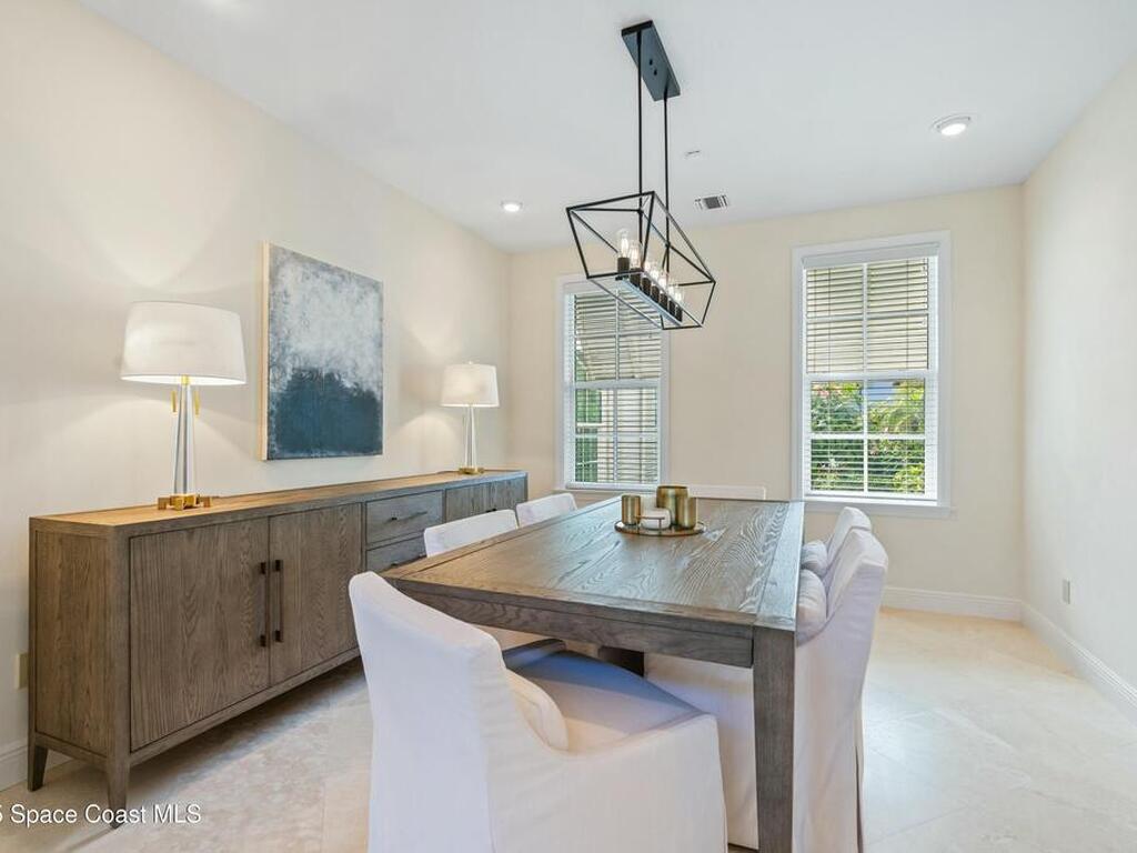 2218 E Ocean Oaks Lane, Vero Beach, FL 32963