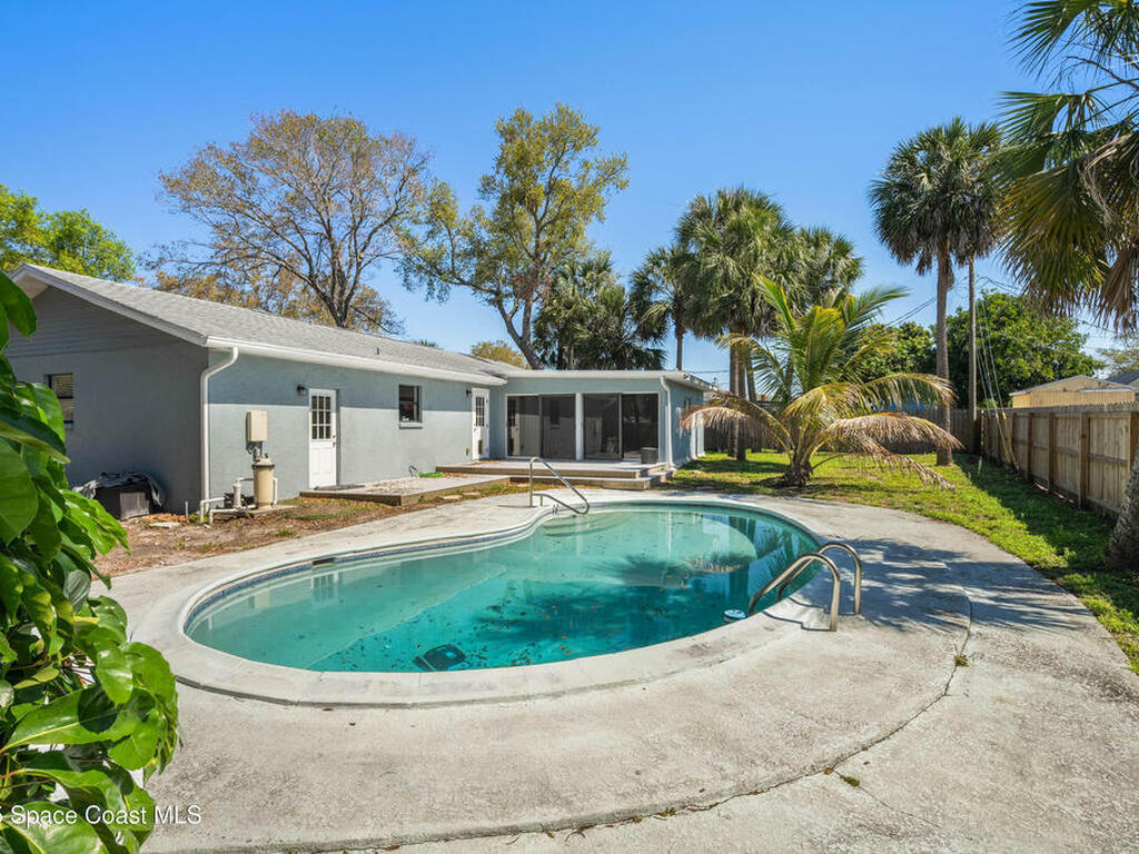 689 Charles Drive, Melbourne, FL 32935