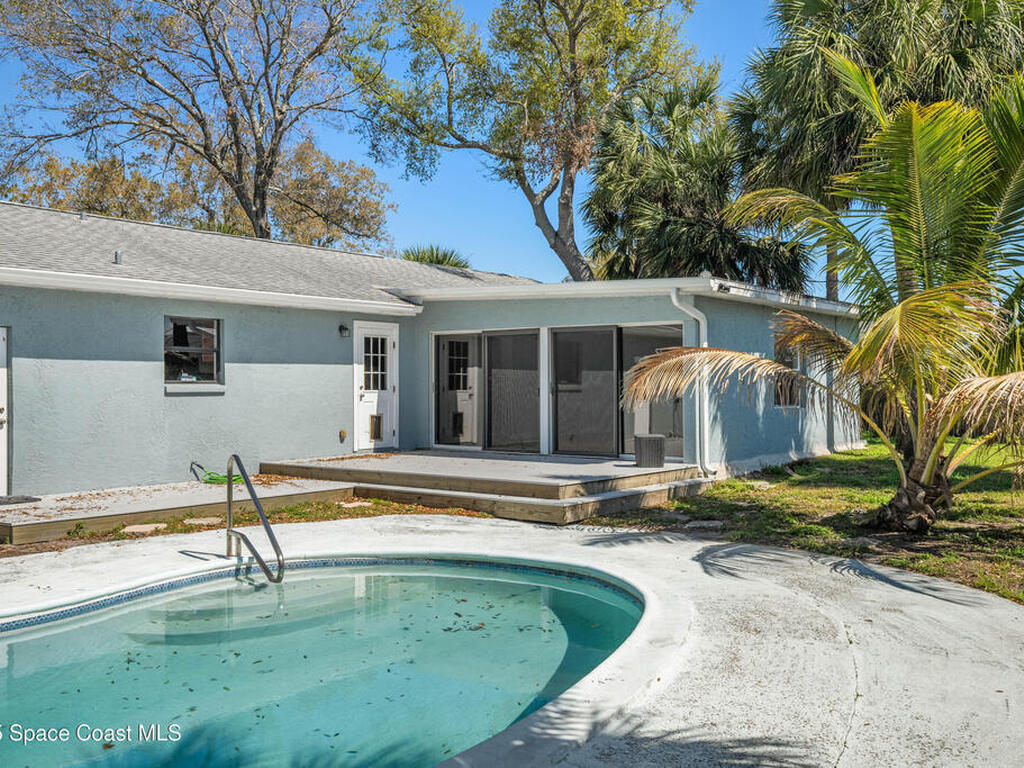 689 Charles Drive, Melbourne, FL 32935