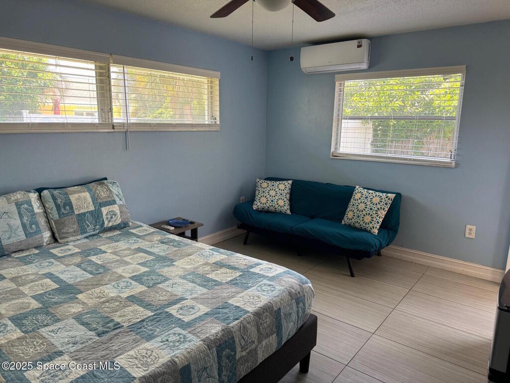 333 W Osceola Lane, Cocoa Beach, FL 32931
