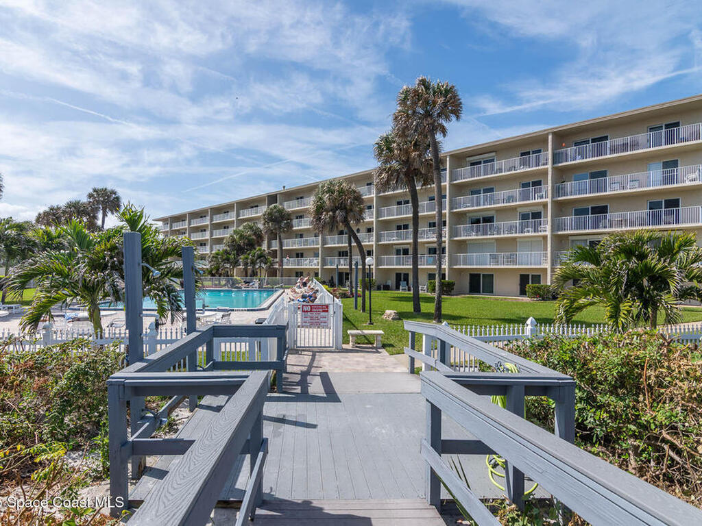 220 Young Avenue, Cocoa Beach, FL 32931