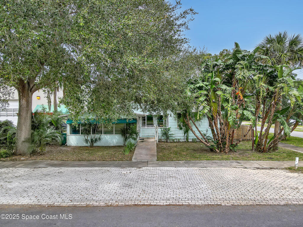 916 Columbus Avenue, Melbourne, FL 32901