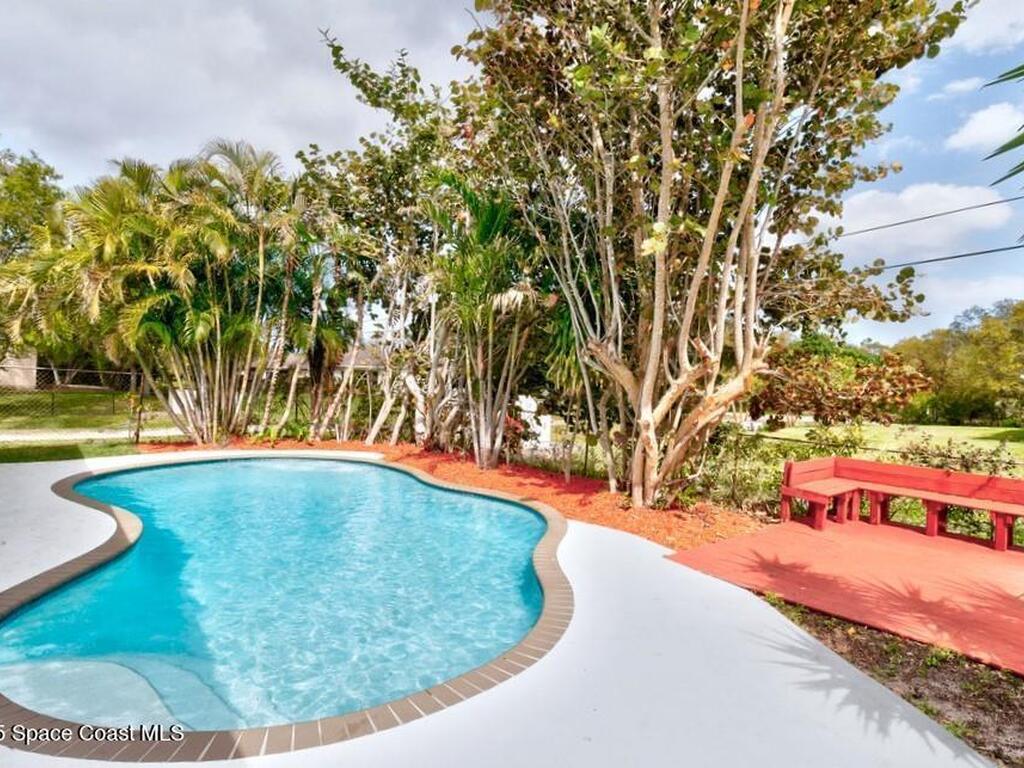 9380 101st Avenue, Vero Beach, FL 32967