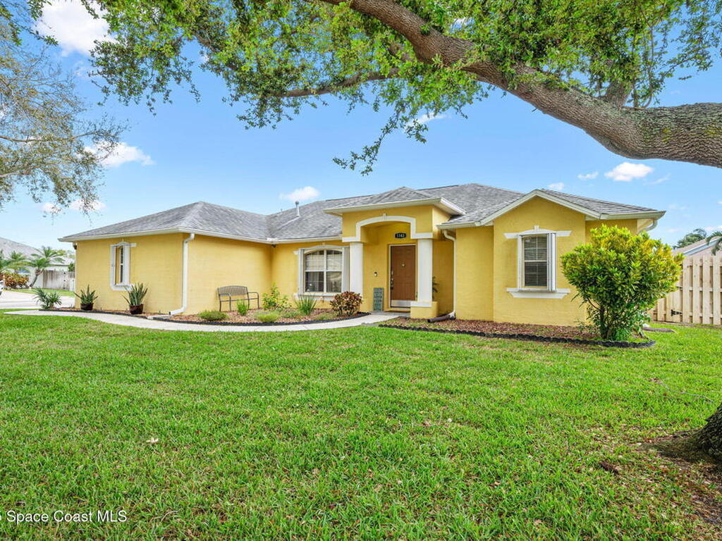 1143 Egret Lake Way, Melbourne, FL 32940