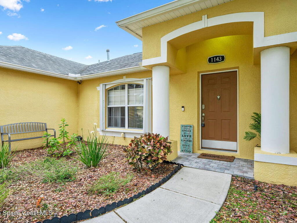1143 Egret Lake Way, Melbourne, FL 32940