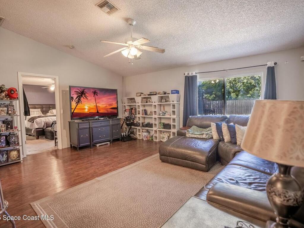 573 Holmes Avenue, Palm Bay, FL 32907