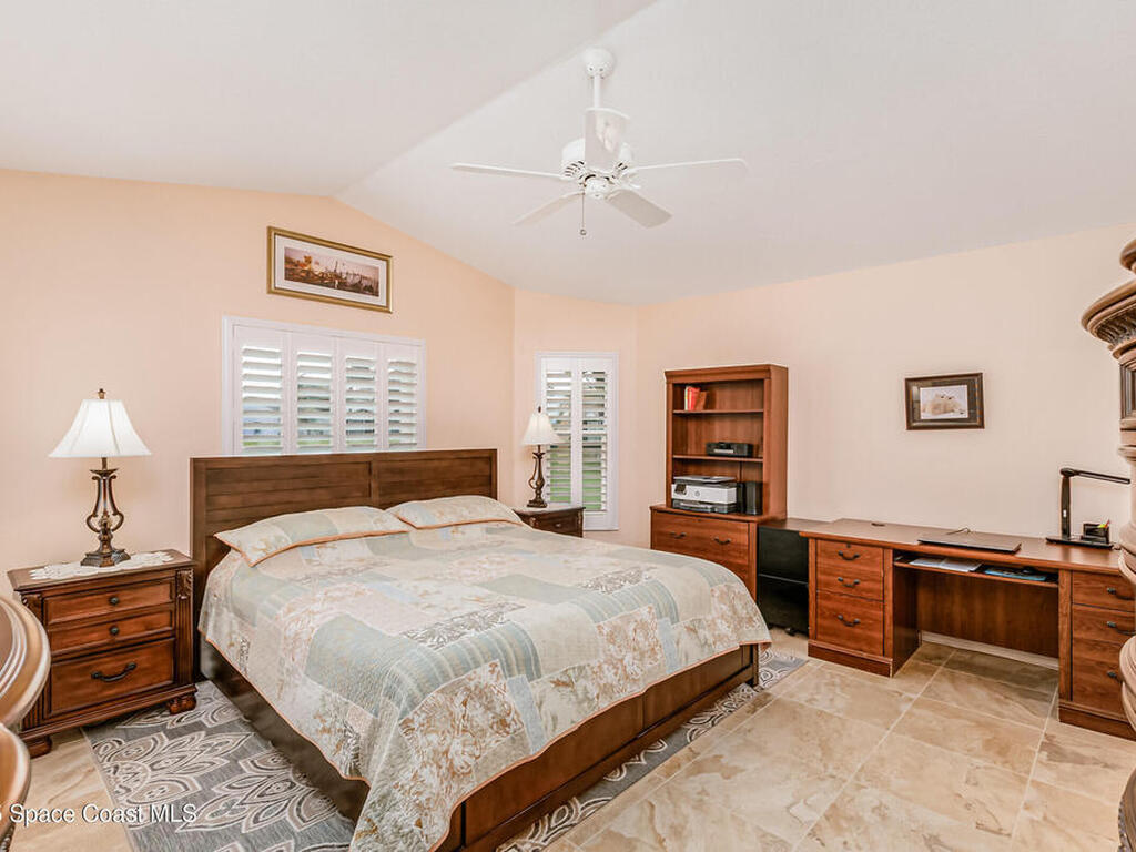 1087 Pine Creek Circle, Palm Bay, FL 32905