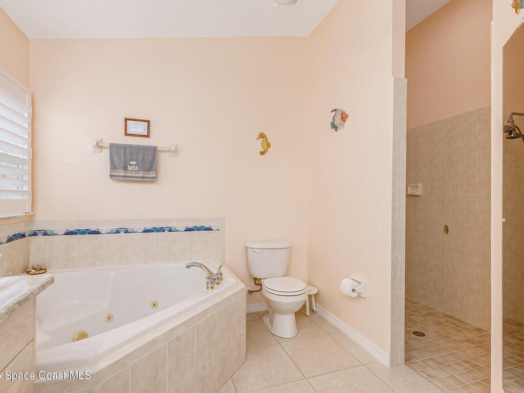 1087 Pine Creek Circle, Palm Bay, FL 32905