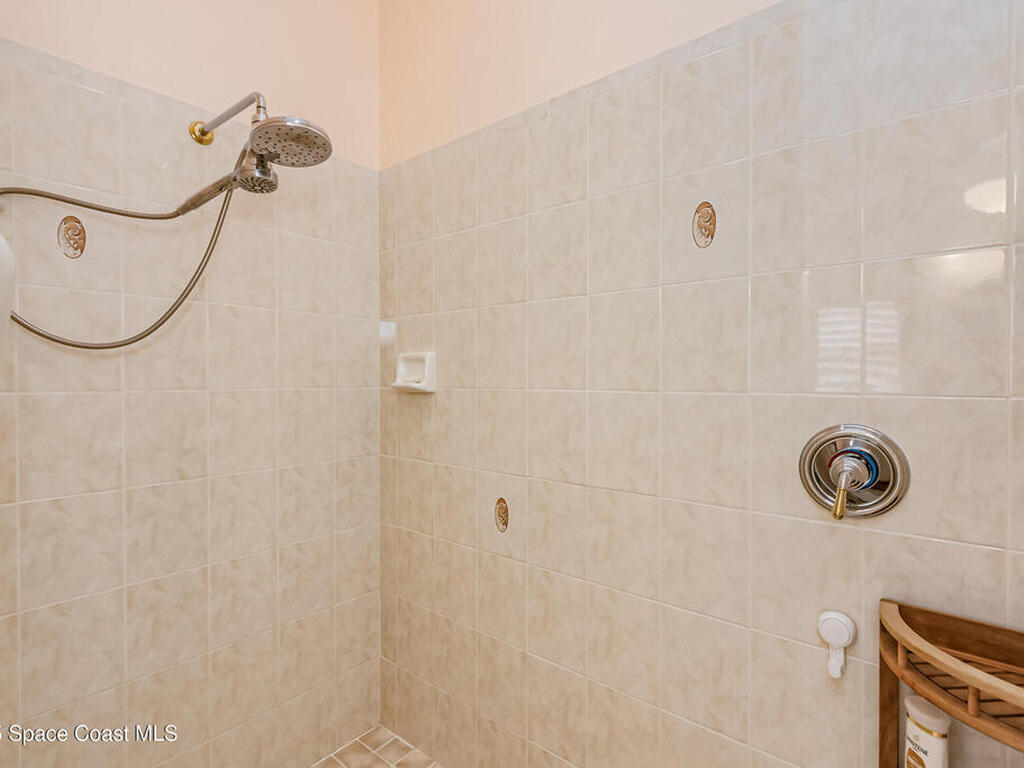1087 Pine Creek Circle, Palm Bay, FL 32905