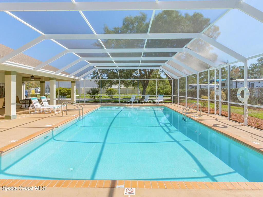 1087 Pine Creek Circle, Palm Bay, FL 32905