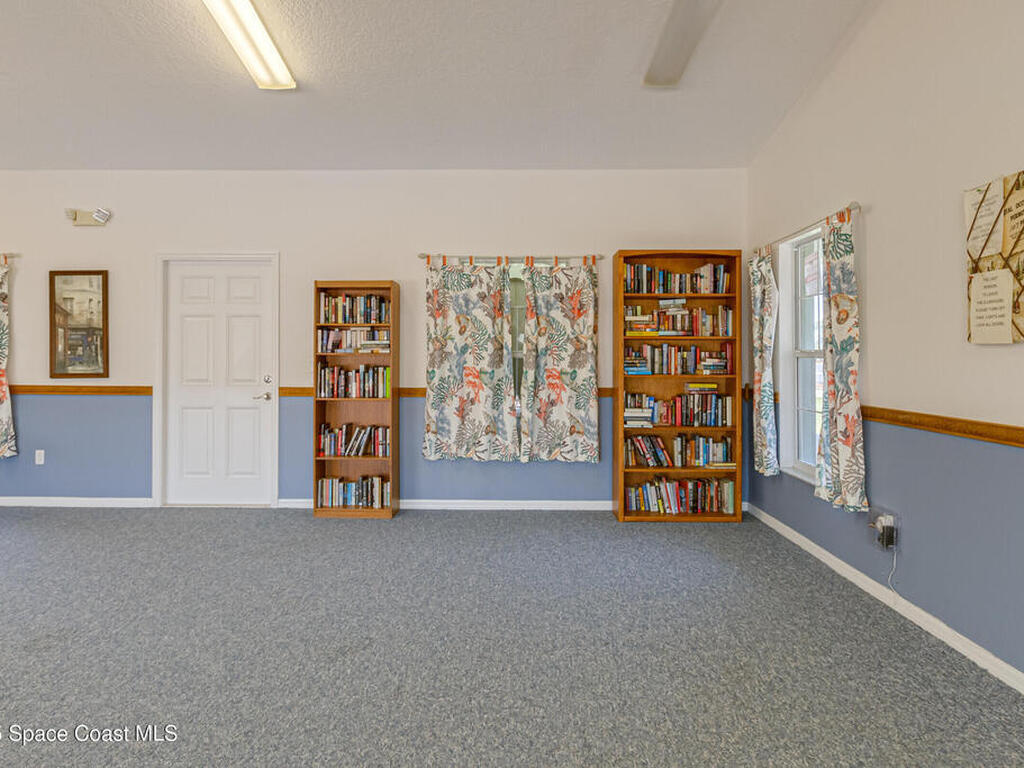1087 Pine Creek Circle, Palm Bay, FL 32905