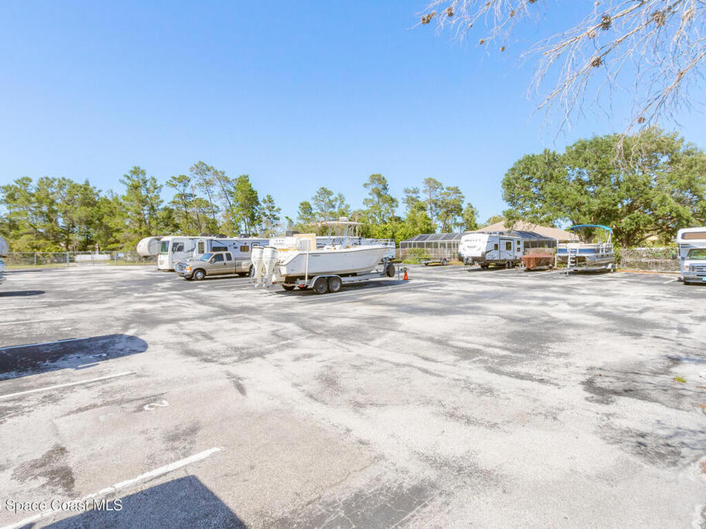 1087 Pine Creek Circle, Palm Bay, FL 32905