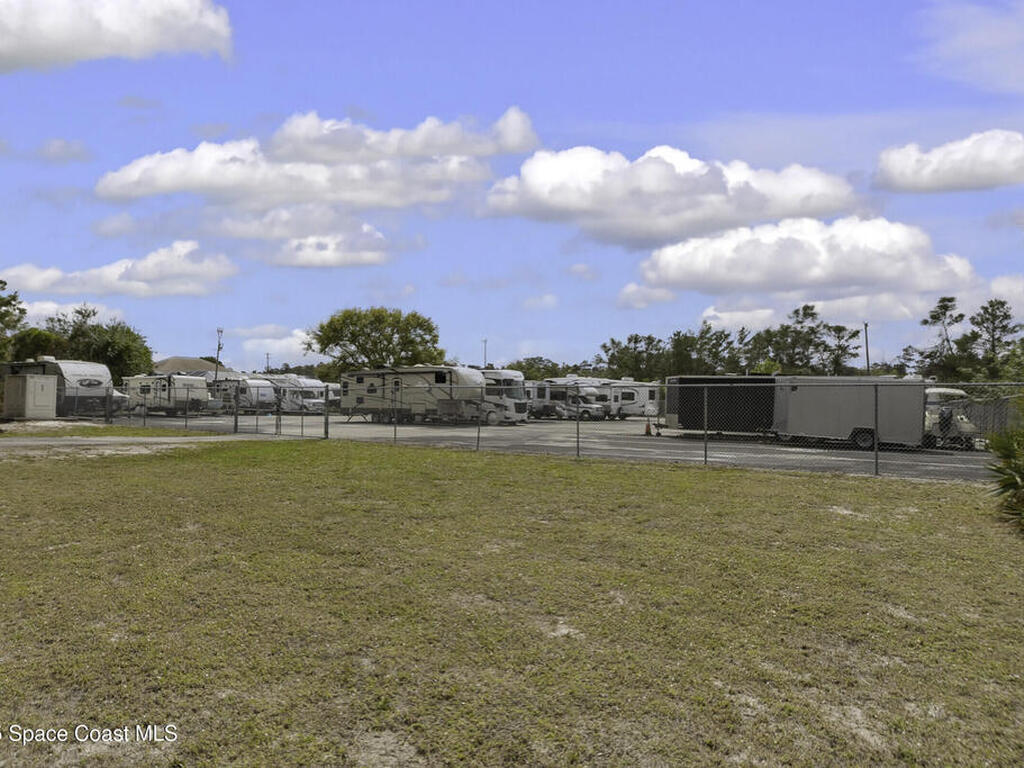 1087 Pine Creek Circle, Palm Bay, FL 32905