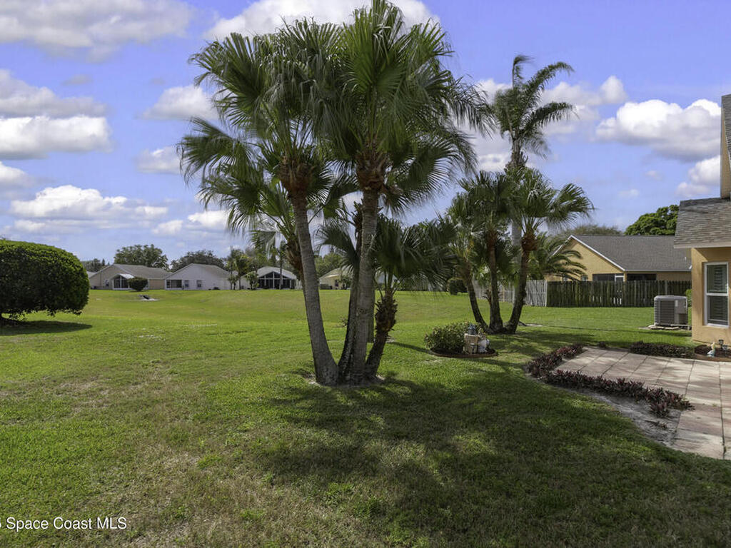 1087 Pine Creek Circle, Palm Bay, FL 32905