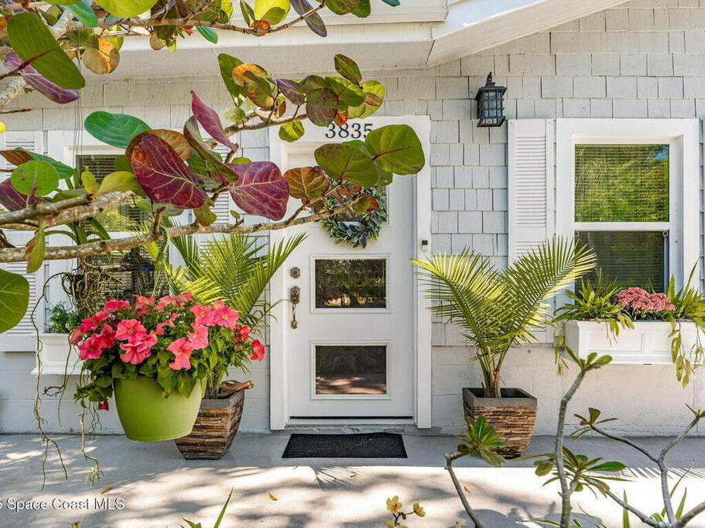 3835 S Tropical Trail, Merritt Island, FL 32952