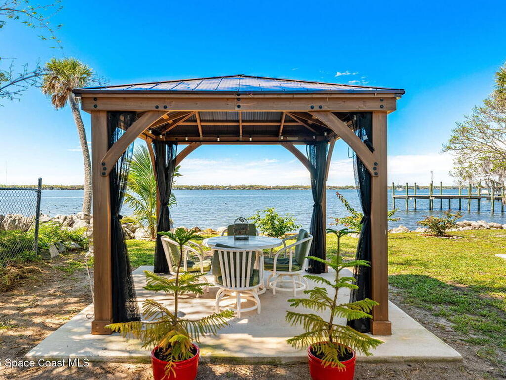 3835 S Tropical Trail, Merritt Island, FL 32952