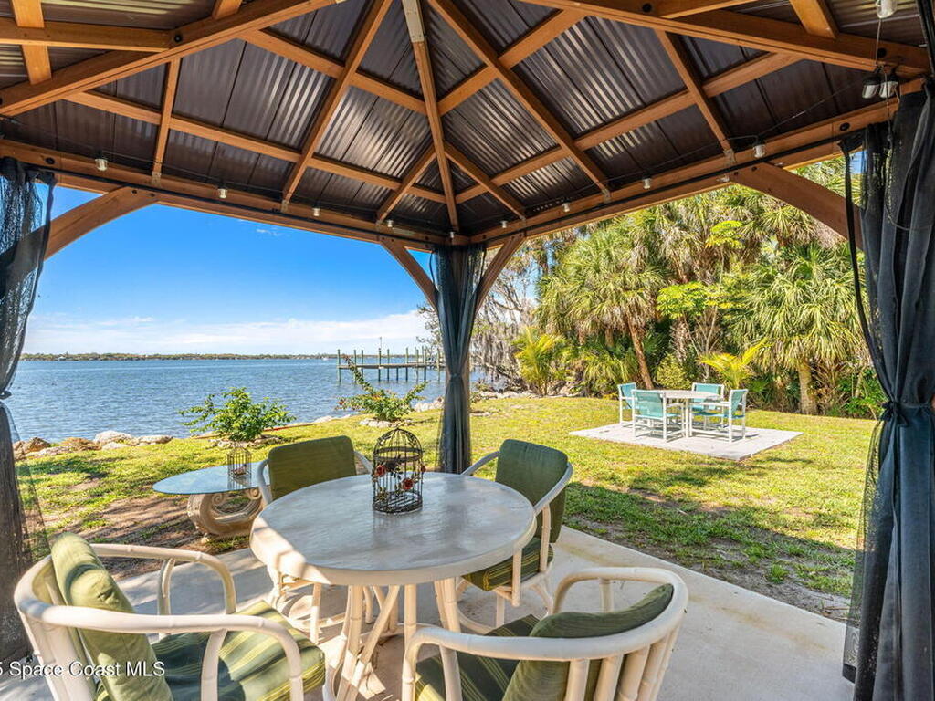 3835 S Tropical Trail, Merritt Island, FL 32952